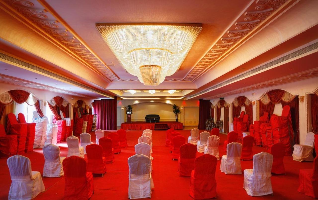 Johny International Hotel Maskat Exteriér fotografie